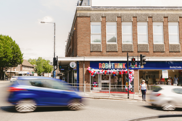 RoboThink Franchise High Street Outlet